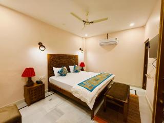 Hotel Golden Excellency - 1