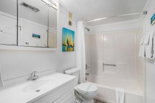 1402 Waters Edge Resort condo - 1