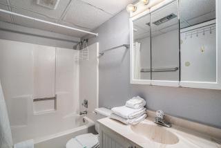 0511 Waters Edge Resort condo - 1