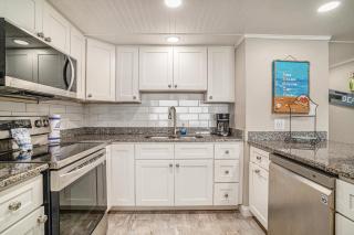1001 Waters Edge Resort condo - 5
