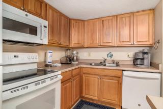 1405 Waters Edge Resort condo - Myrtle Beach - 2