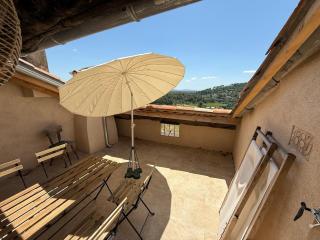 Entire house in Provence with beautiful views - 4