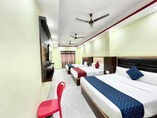Hotel Premium LAXMIVILLAS ! Varanasi, Near Kashi Vishwanath Temple And Railway station, Fully Air conditioned & Spacious Room - Prime Location wifi- Lift and Room Service Facilities, BEST HOTEL IN VARANASI - 6