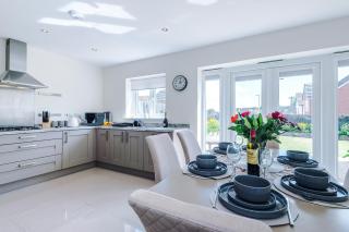 Long Term Stay 4 Bed 3 Bath & Parking Wrexham - Wrexham - 4