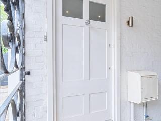 Elegant Central Guildford Home with Castle Views Pass The Keys - Guildford - 4