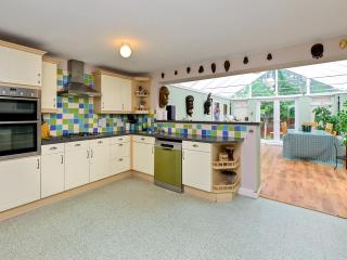 Stylish 3-Bed Home in Canton wGarden Parking Pass The Keys - Cardiff - 5