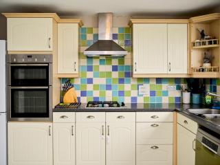 Stylish 3-Bed Home in Canton wGarden Parking Pass The Keys - Cardiff - 4