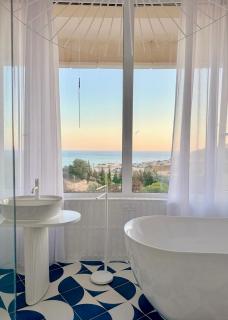 Ocean Apartment by ENDLESS SUN I modern comfort, sea view, wi-fi, parking & rooftop pool - 1