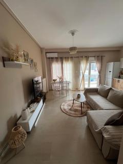 Philip's Seaside Apartment - 1