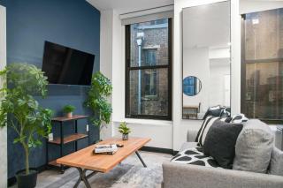 CozySuites Stunning 1BR in Downtown Pitts 44 - 8