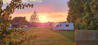 Camping Pod on Quiet Adults Only, Dog Friendly Campsite - Pocklington - 8