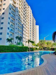 Paradise Staycation at South - 3