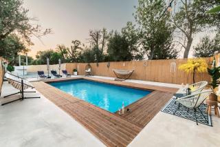 Adama Luxury Villa - Kremasti - 4