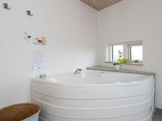 8 person holiday home in Ebeltoft-By Traum - 9