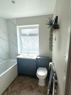 Recently renovated 3 bed home - 2