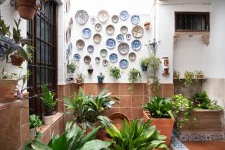 Central Top-Floor Apartment near Cathedral with Private Terrace - 3A - 4