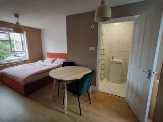 Spacious En-Suite Rooms & Off-Suite Rooms Near Hospital and Shops - Peterborough - 7