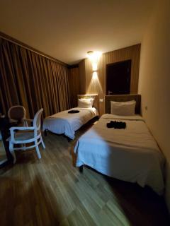 KHAN Hotel - 3
