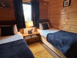Balquhidder Braes Holiday Park Lodges, mostly with Hot Tubs and pet friendly, EV facilities - Lochearnhead - 5