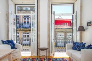 Liiiving in Porto | Blue Flower Apartment - 0