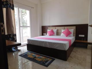 Hotel Glory Ganga - 3