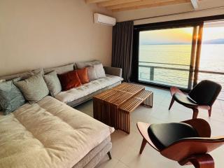Elysian Seaside Suite - 0
