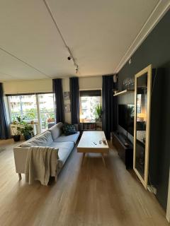 Modern 3-room balcony apartment - 0
