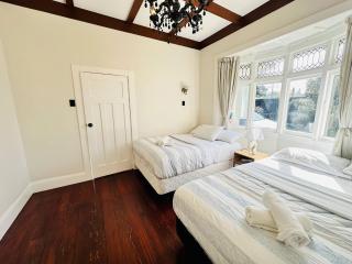 Spacious 5 Bedrooms Fully Fenced house in Auckland - Auckland - 9