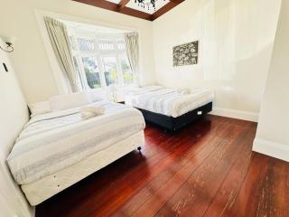 Spacious 5 Bedrooms Fully Fenced house in Auckland - Auckland - 8
