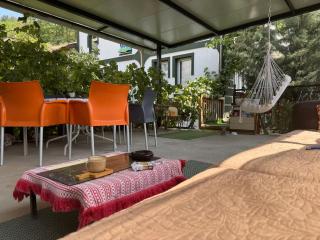 Adem's Cozy Terrace Retreat - 0