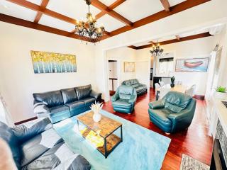 Spacious 5 Bedrooms Fully Fenced house in Auckland - Auckland - 5