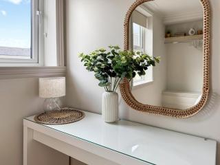 Lansdowne House - Brecon - 4