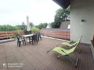 Gemütliche Ferienwohnung mit großer Dachterasse in gehobener Wohngegend - 8