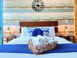 LUX BGC 1BR, Uptown Mall Connector, 5G WiFi, Pool, Ste 11 - 9