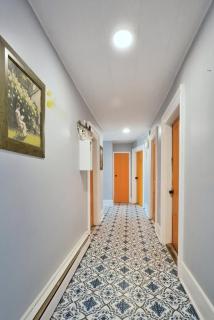 1-Bedroom Retreat Apt 3 - 2