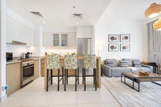 Modern Creekside 1BR Near Dubai Mall & Downtown - 3