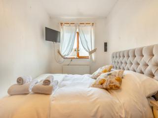 The Mill Flat - 5