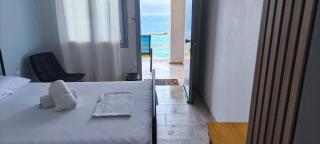 Thea Monastiraki - 8