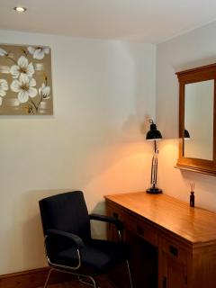 DAINTY HOME STAY - 6 BDR Contractors, Family & Group - 5