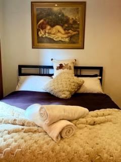 DAINTY HOME STAY - 6 BDR Contractors, Family & Group - 4
