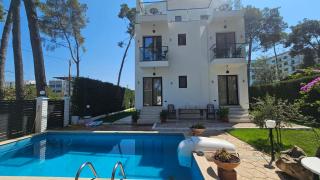 White Pine Villa With Pool - 7