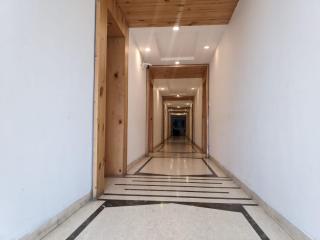 Hotel Queen Plaza 2 minutes walk to Mall Road - Mussoorie - 3