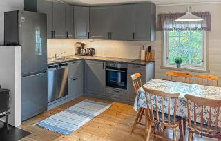 Cozy Home In Lavik With House Sea View - 6