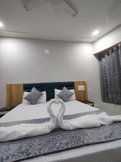 hotel anjani inn - 9