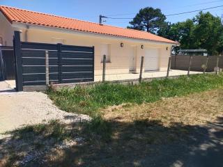 Maison neuve Hourtin , 3 chambres, proche commodités, clôturée, climatisation, terrasse - 3