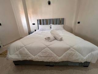 Y&J Stay - Modern and Comfort - 1