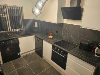 Tudors eSuites Two Bedroom Central Apartments - Birmingham - 8