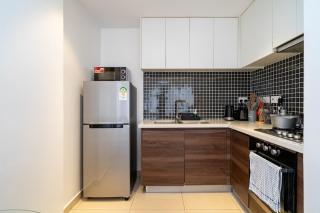 Nairobi Scenic Stays Stylish 1BR with Views & Calm - 5