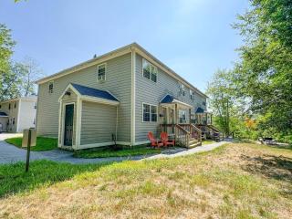NEW - Mins to Manchester - Concord - Riverfront - 2