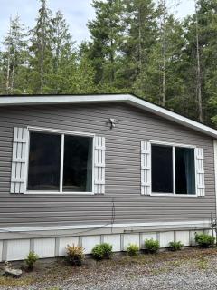 Golfers getaway home in the trees - Roberts Creek - 4